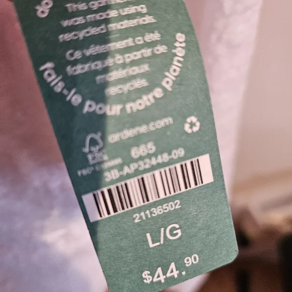 NWT plush zip‎ vest - Picture 2 of 2